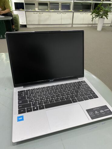 Ноутбуктар: Ультрабук, Acer, 8 ГБ ОЭТ, Intel Celeron, 14.3 ", Колдонулган, Татаал эмес тапшырмалар үчүн, эс тутум SSD