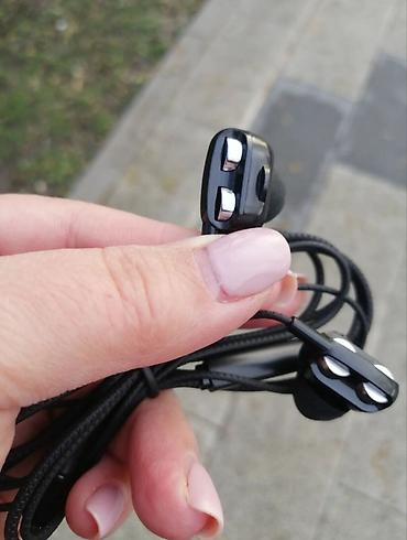 marshall major v: Naqilli/simli qulaqlıq – 3.5 mm AUX Tip: qulaq içi (in‑ear), ikili — 3