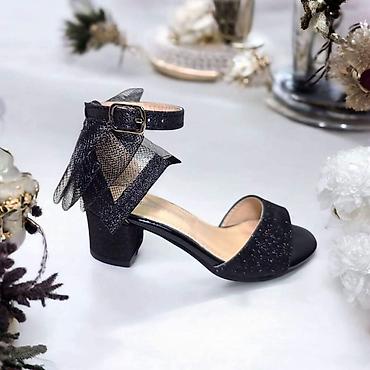 cipele teget: 🖤 ELEGANTNE CRNE ŠLJOKIČASTE ŠTIKLICE SA MREŽASTOM MAŠNOM (Šifra — 1