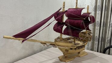 Искусство и коллекционирование: Продаю корабль сувенир ручной работы 
Длина 130см, высота 85см