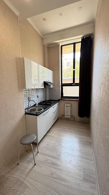 Продажа коммерческой недвижимости: Продажа офисов 35 м², Без ремонта, Многоэтажное здание, 1 этаж — 5