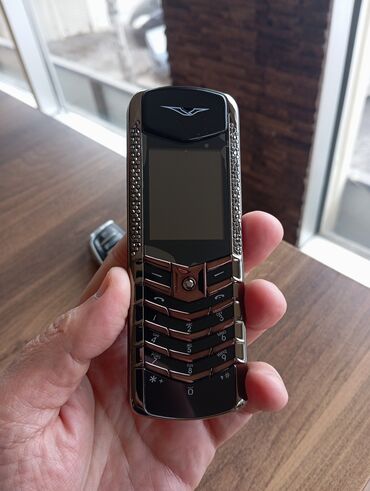 telefon tərtər: Vertu Constellation, rəng - Qara