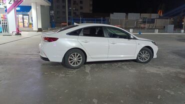 продаю hyundai sonata: Hyundai Sonata: 2017 г., 2 л, Автомат, Газ, Седан