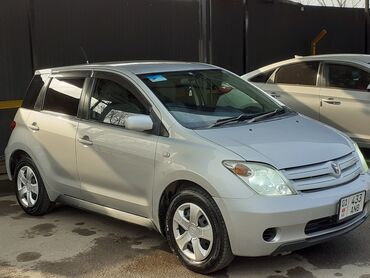 Toyota: Toyota ist: 2002 г., 1.3 л, Автомат, Бензин, Хэтчбэк