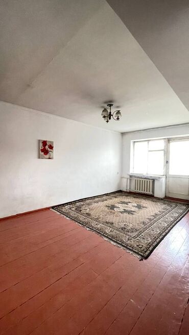 квартира до 5000: 1 комната, 30 м², Индивидуалка, 5 этаж, Старый ремонт