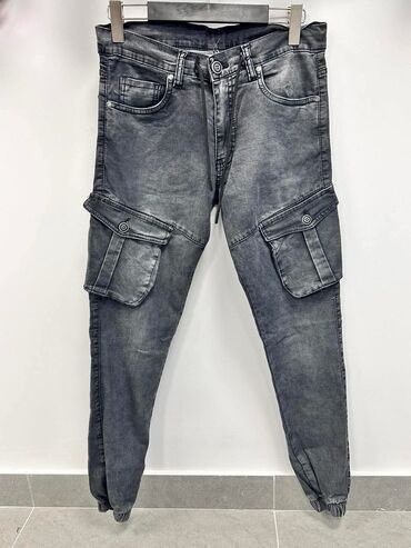 Farmerke: Muske dzeparice Velicine od 30 do 38 Cena 4400 din (u cenu je — 5