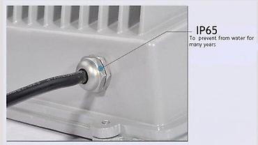 Rasveta: 100W Reflektor kvalitetnije diode. Snaga: 100W Boja: 6500 K — 8