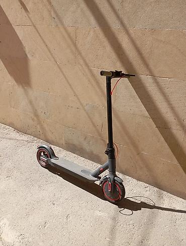 Elektrik nəqliyyatı: İşlənmiş Elektrik samokat 10", 351 - 500 Vt, 26 - 35 km/s, Ünvandan götürmə, Ödənişli çatdırılma — 4