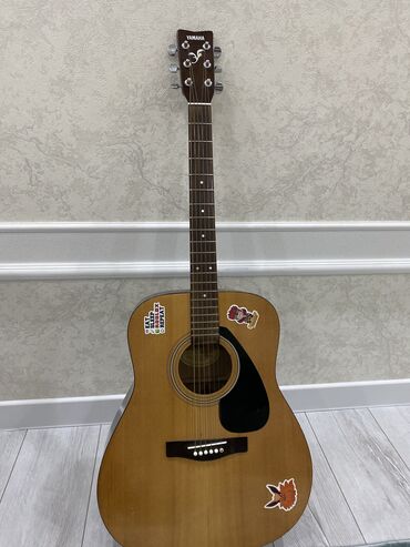 yamaha гитары: Оригинальный YAMAHA F310 
+ каподастер в подарок