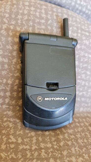 Motorola: Motorola StarTAC – klasični preklopni mobilni telefonispravan bez — 9