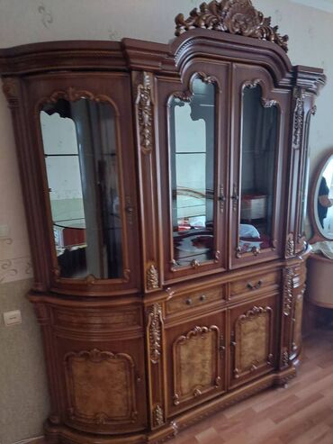 İşlənmiş, Düz dolab, Servant