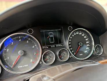 Volkswagen: Volkswagen Touareg: 2004 г., 3.2 л, Автомат, Бензин, Внедорожник — 7