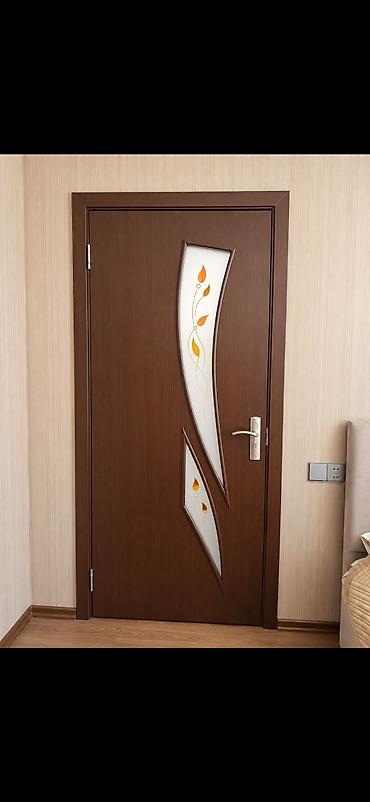 bak 100 liter: 4 eded qapi satilir . Cerciveli 205 x95 sm. Qiymeti 40 azn her — 1