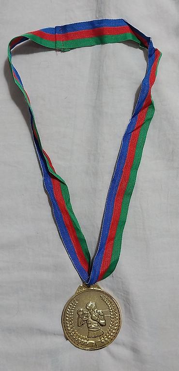 İdman kubokları və medalları: Boks medal dəsti - Rənglər: qızıl, gümüş, bürünc - Dizayn: Hər iki — 4