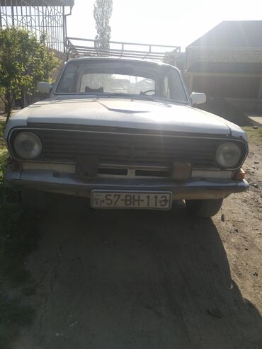 w210 arxa stoplar: QAZ 3110 Volga: 2.4 l | 1977 il | 350 km Sedan