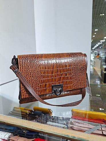 leopard 7: Женская сумка через плечо из фактурной кожи под крокодила - Формат — 3