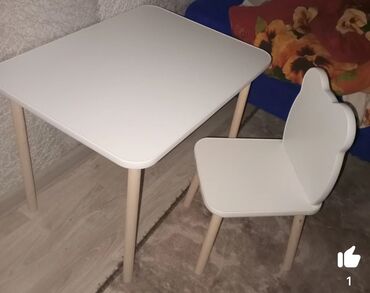 детский компьютерный стул: Детский стол и стул в хорошем состоянии Uşaq masası və stul yaxşı