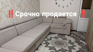 бушный мебель: Угловой диван, цвет - Серый, Б/у