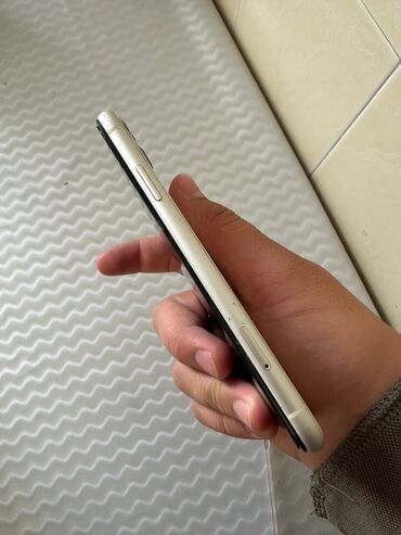 телефон рассрочку ош: IPhone 11, Б/у, 64 ГБ, Защитное стекло, Чехол, 73 %