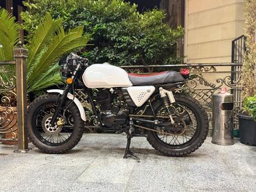 Motosikletlər: Scrambler/Cafe Racer üslubunda xüsusi yığılmış motosiklet — 4