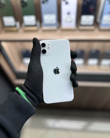 Apple iPhone: IPhone 11, 128 GB, Ağ, Simsiz şarj, Face ID