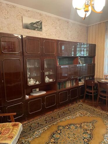 куплю квартиру в бишкеке 8 микрорайоне: 3 комнаты, 73 м², 106 серия, 3 этаж