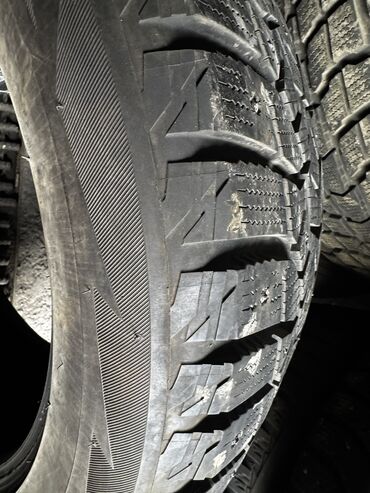 Шины: Шины 285 / 50 / R 20, Зима, Б/у, Комплект, Япония, Bridgestone