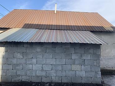 Продажа коттеджей и домов: Продается домплощадь 80 кв/м участок 4 сотки, имеется вода, свет — 8