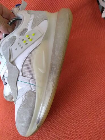 Women's Sneakers and athletic shoes: Nike, 41 — 12