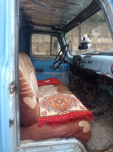 Yük maşınları: Yük maşını – GAZ 53 (mavi) - Korpus: iki rəngli (açıq mavi kabin — 8