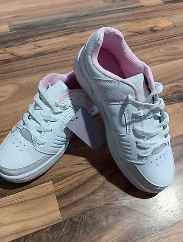 nike lilly: Ne propustite ove fenomenalne patike broj 36. Prelepe su — 4