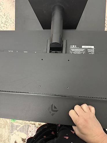 подголовник с монитором: Монитор Xiaomi в чёрном цвете с тонкими рамками и лаконичным — 3