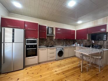 Yataq otağı dəstləri: Metbex mebeli 550 azn. Olcu 4.90/2.20-dir. Uzerinde qaz, moyka