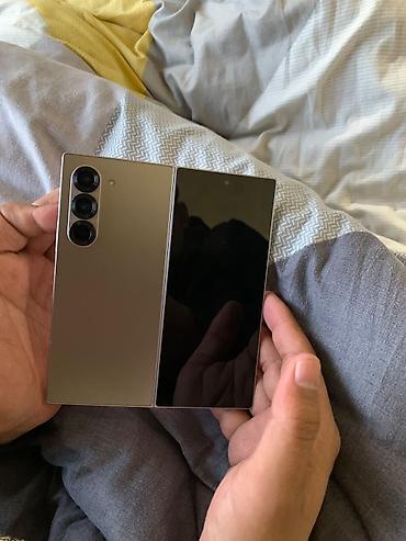 jbl boombox 1: Samsung Galaxy Z Fold6, Б/у, 512 ГБ, цвет - Серебристый — 3