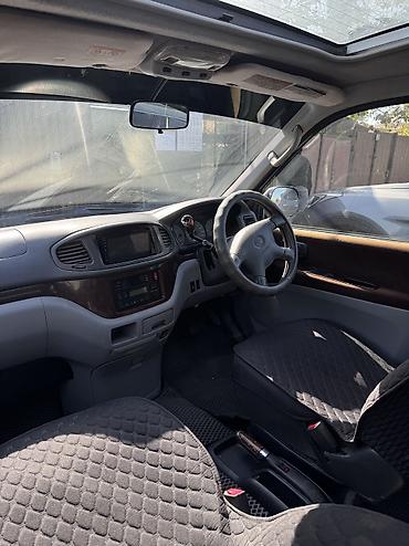 Toyota: Toyota Regius: 2000 г., Автомат, Бензин, Минивэн — 7