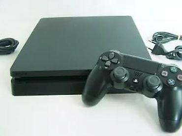 PS4 (Sony Playstation 4): U ponudi je Sony PlayStation 4 Slim. Konzola je odlično očuvana — 21