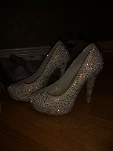 Basanoşka və səndəllər: Ölçü: 39, rəng - Bej, Yeni — 5