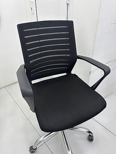 stend vitrin: AİSHA Accessories – zərgərlik və aksessuar mağazası Məhsul — 8