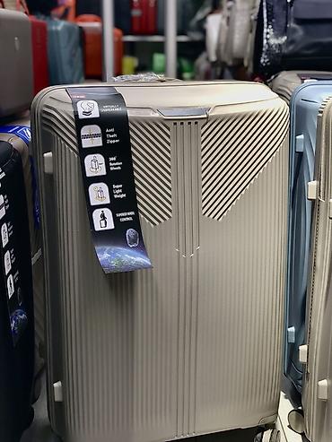 Чемоданы: Чемодан, Новый, Материал: Полиэстер, Большой (более 70 л), На колесах — 9