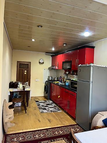 baki bina evi: Salam ev xaçmaz şəhəri şəmsəddin Sultanov küçəsində yerleşir.Ev bazar — 9