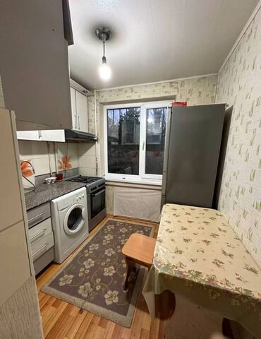срочно продам квартиру в баку: 2 комнаты, 44 м², 104 серия, 3 этаж, Косметический ремонт