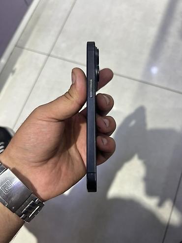 iphone telefon divar kagizlari: IPhone 15 Pro, 128 GB, Graphite, Face ID — 10