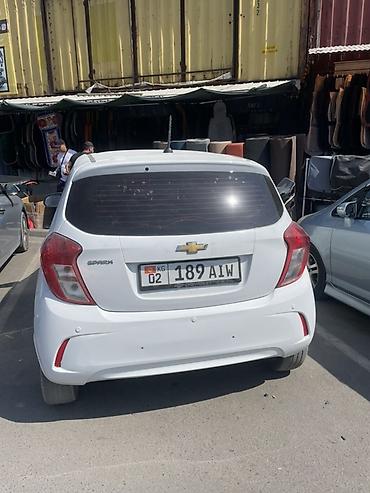 lada niva: Chevrolet Spark: 2018 г., 1 л, Автомат, Бензин, Хэтчбэк — 2