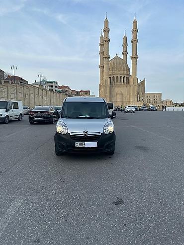 elantra 2015: Opel Combo: 1.3 l | 2015 il 176000 km Van body type — 8