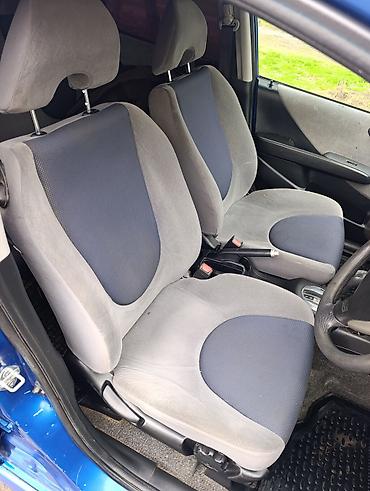 Honda: Honda Fit: 2004 г., 1.3 л, Вариатор, Хэтчбэк — 11