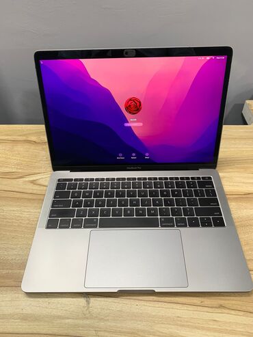 macbook 2017: Intel Core i5, 8 GB, 13.3 "