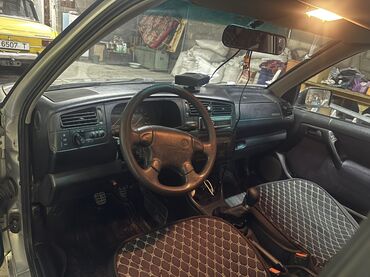 Volkswagen: Volkswagen Vento: 1996 г., 1.8 л, Механика, Бензин, Седан — 2