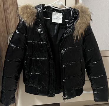 pencək qadın: Puxovik kurtka, Moncler, L