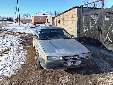 Mazda: Mazda 626: 1988 г., 2 л, Механика, Бензин, Хэтчбэк — 1