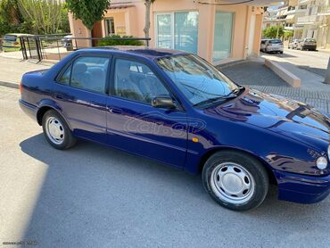 Toyota: Toyota Corolla: 1.3 l. | 2000 έ. Sedan — 5